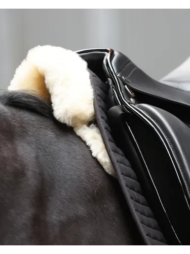 Lampaannahkainen pehmuste Pure Kavalkade