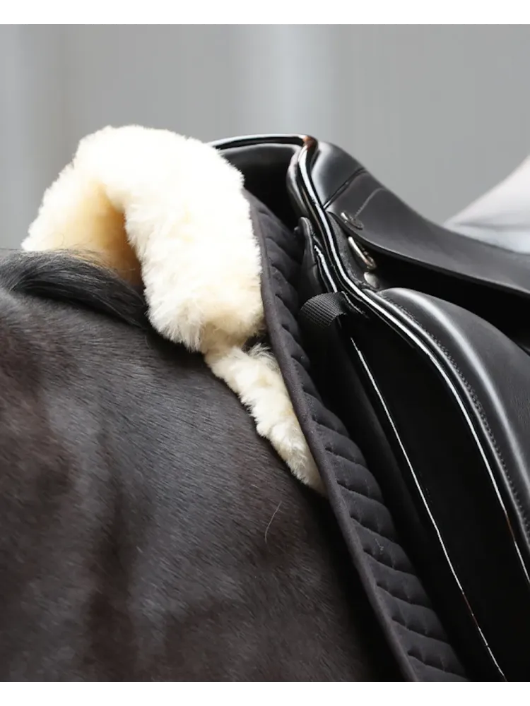 Lampaannahkainen pehmuste Pure Kavalkade